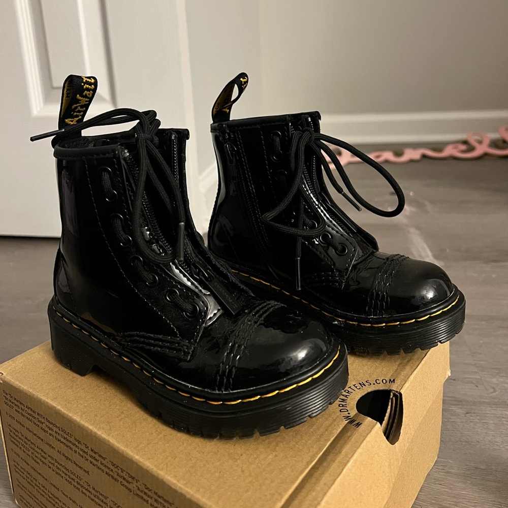 Kids Dr Martens